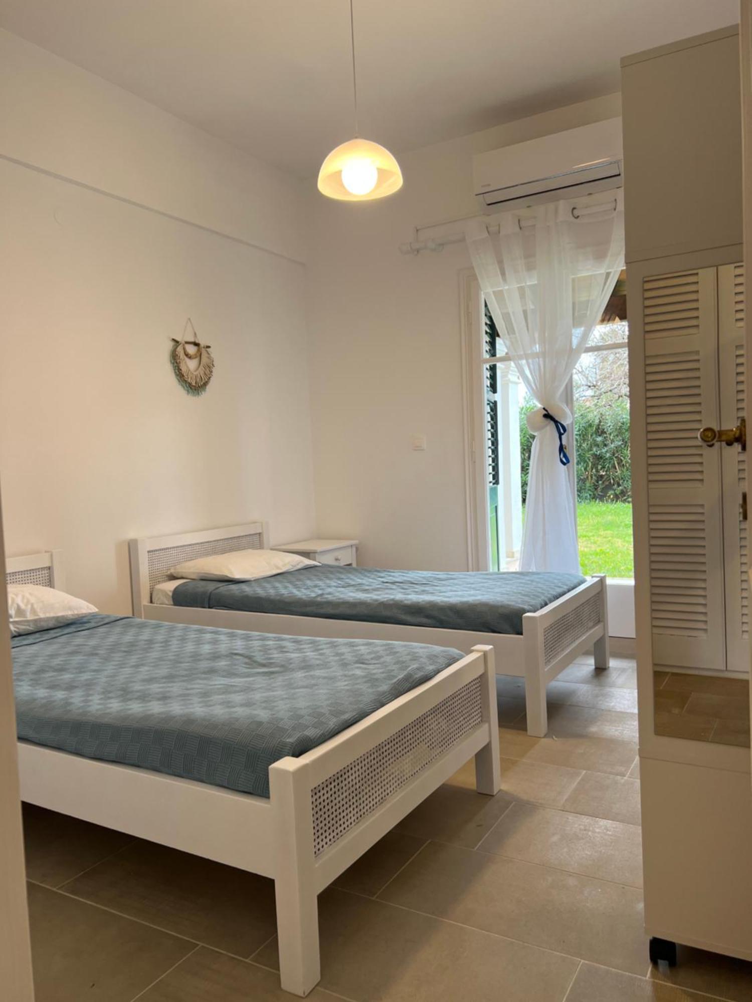 Sela'S Corfu Beach Home Агиос Георгиос Екстериор снимка